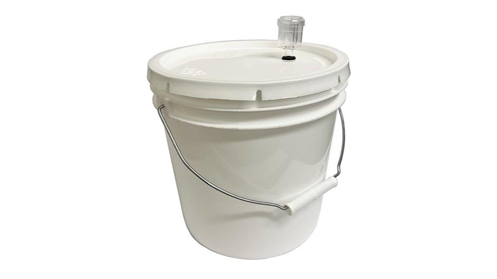 fermenting bucket with airlock
